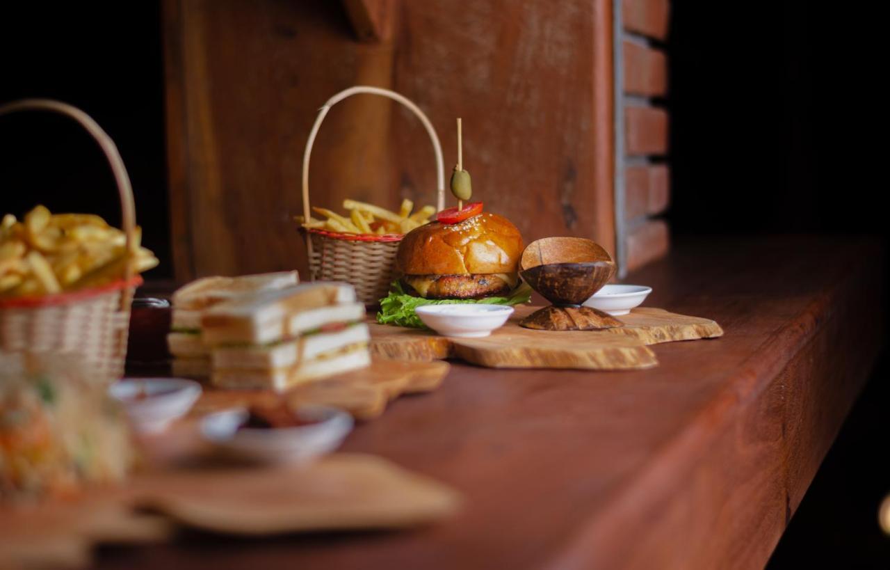 Samaraana Hotel Ahangama Ngoại thất bức ảnh