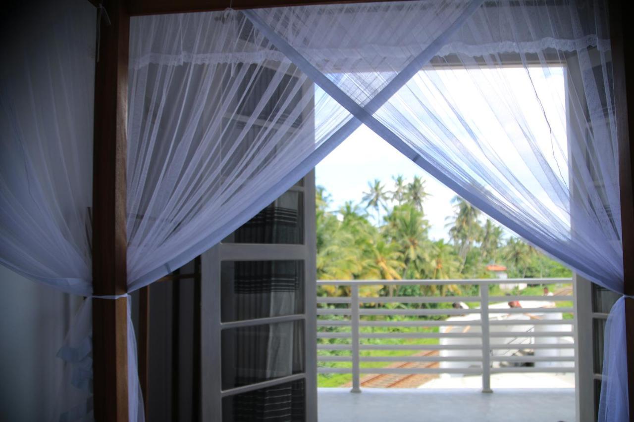 Samaraana Hotel Ahangama Ngoại thất bức ảnh