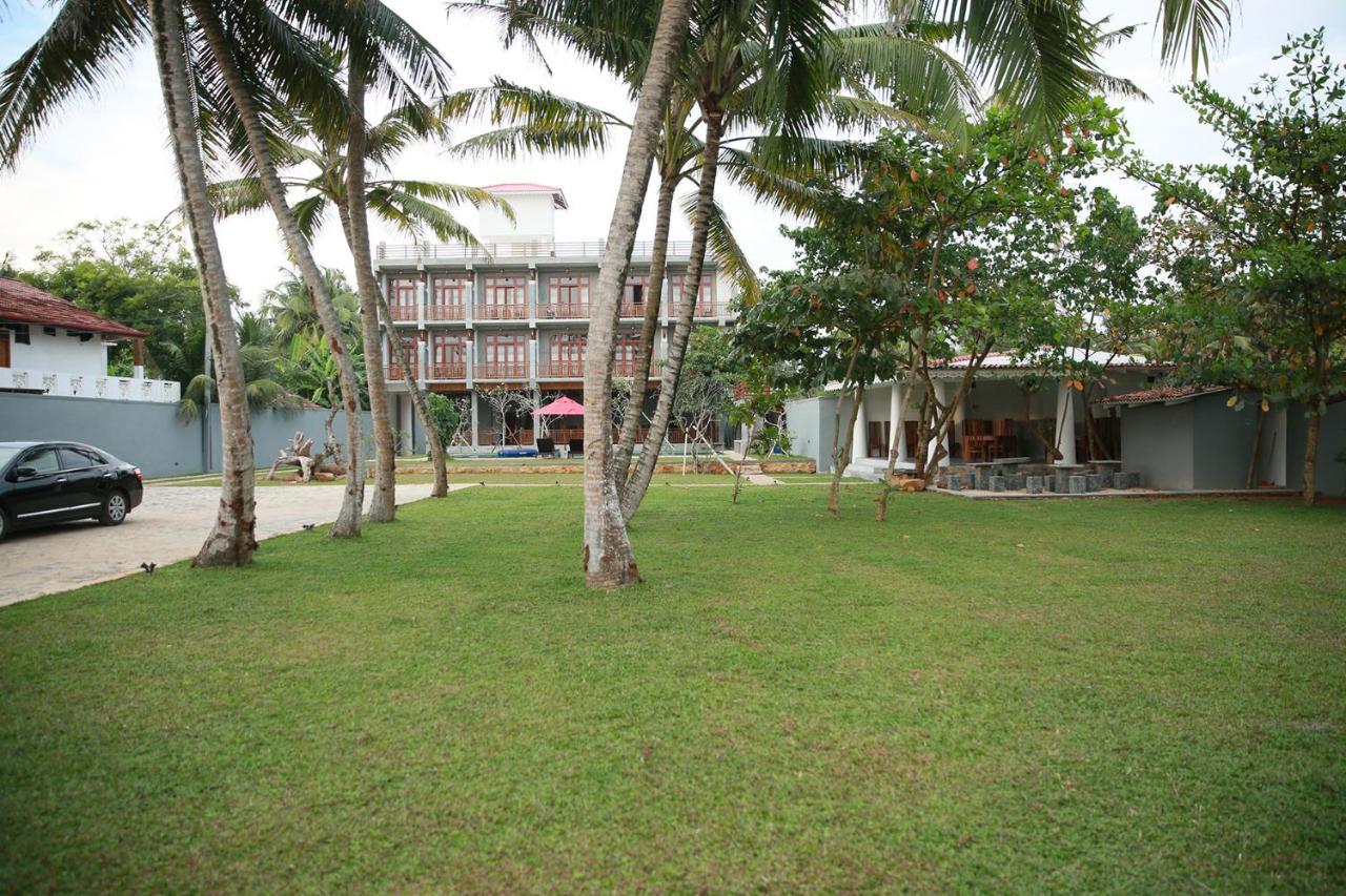Samaraana Hotel Ahangama Ngoại thất bức ảnh
