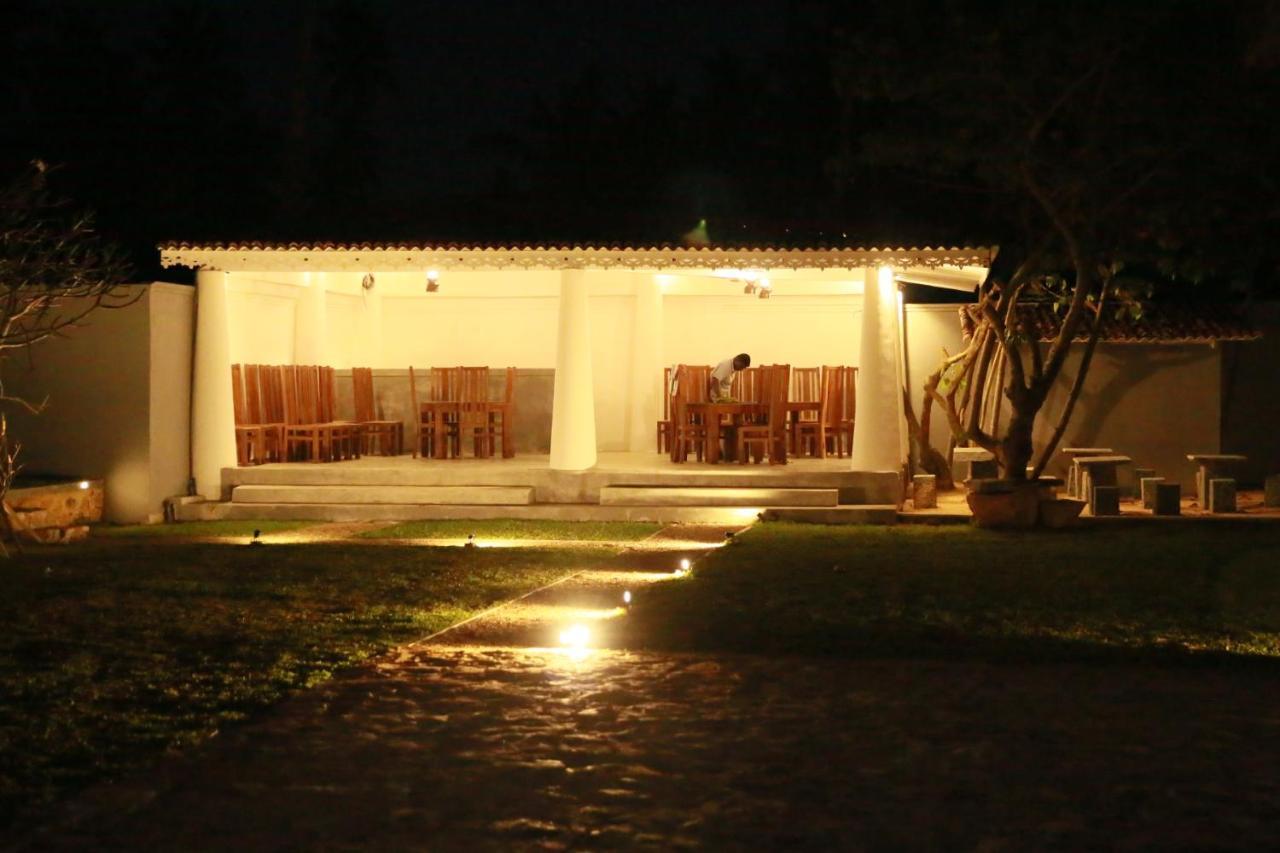 Samaraana Hotel Ahangama Ngoại thất bức ảnh